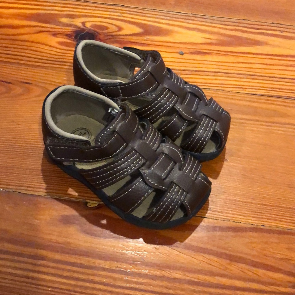 💥3/$10- Wonder Nation Size 5 Sandals